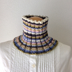 便利なネックウォーマー　スヌード　ヘアーバンド　ソックヤーンの手編み　段染め　洗える 2枚目の画像