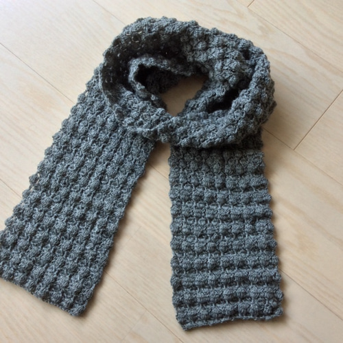 ぽこぽこのマフラー グレーの手編み マフラー dolphin-t 通販