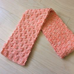コットンのマフラー 2本取りの模様編み 手編み 3枚目の画像