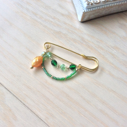 リラックスカラー ストールピン カブトピン ブローチ グリーン 