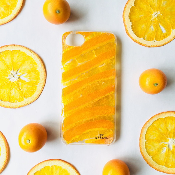 オレンジまるごと1個の押し花iPhoneケース 1枚目の画像
