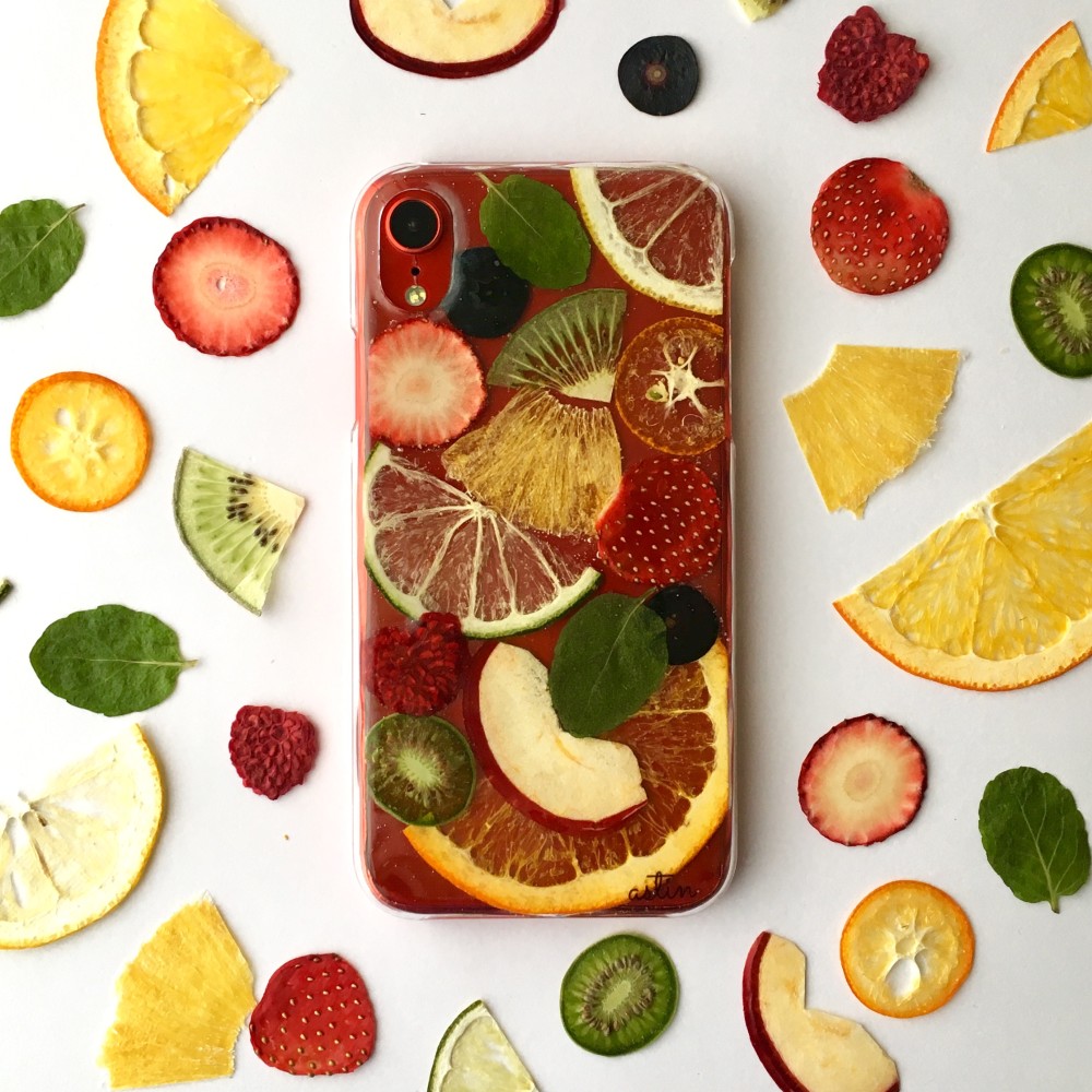 39i.カクテルサングリア の iPhoneケース