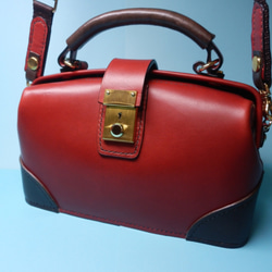 【ハンドメイド】牛革製　口金鞄　Ｓｍａｌｌ　赤 1枚目の画像