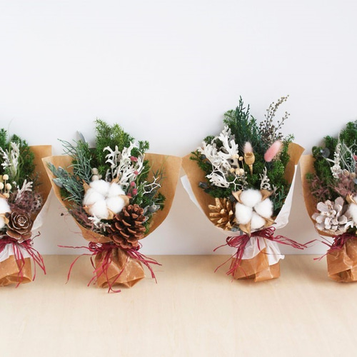 Creema限定 松ぼっくりとワタの実のグリーン＊Xmasブーケ プリザーブド