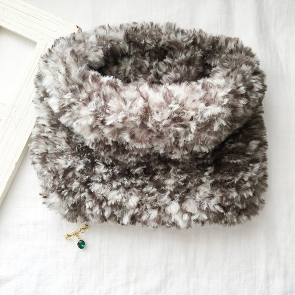 [促銷] [不適用優惠券/含 CP 運費] Eco Fur Snood Vintage Bijoux 附小胸針貓 第1張的照片