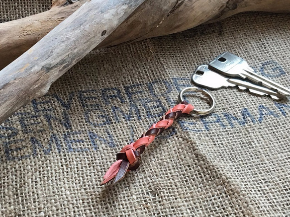 在庫一掃セール売れ筋ランキング 革ひものminiキーホルダー craft M's キーリング ピンク＊焦げ茶 キーホルダー・アクリルキーホルダー