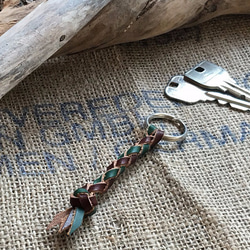 革ひものminiキーホルダー 緑＊焦げ茶 キーリング M's craft 通販