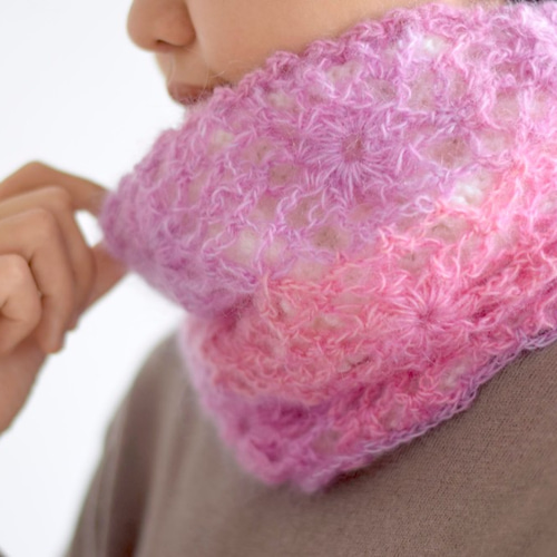 SALDI】モヘアグラデーション ネックウォーマー サクラ ネック