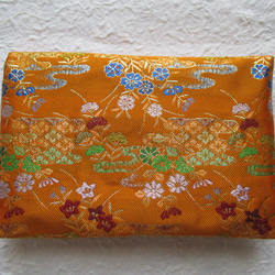 数奇屋袋　クラッチ封筒型　金襴　橙／クリーム 2枚目の画像