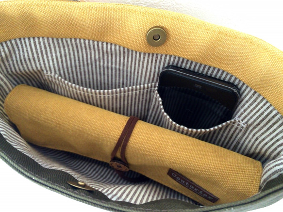 【受注製品】3色帆布のショルダーバッグ〈イエロー＆カーキ〉 3枚目の画像