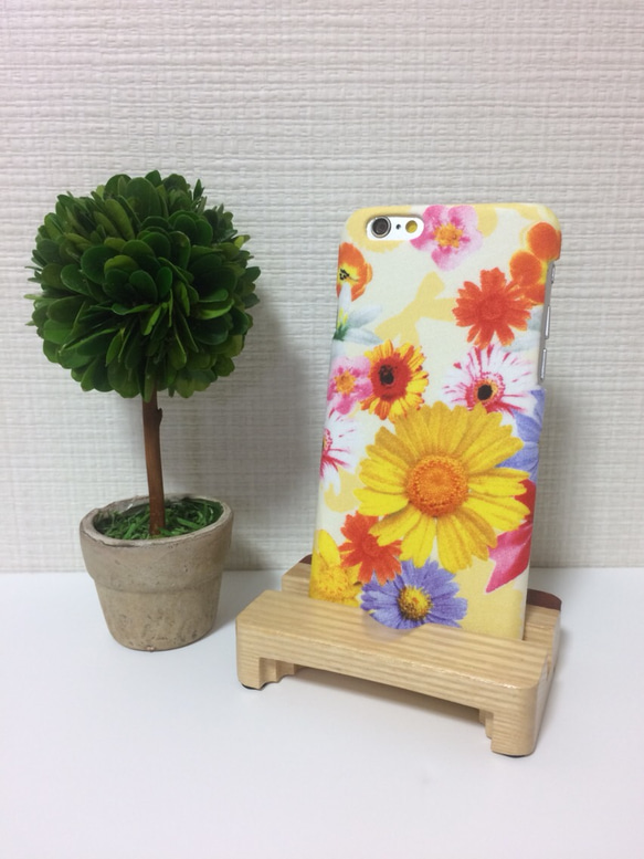 【送料込み】iPhone6、6S用ケース 花柄 1枚目の画像