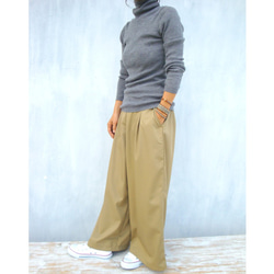 チノクロスタックワイドパンツ（ベージュカーキ） 4枚目の画像