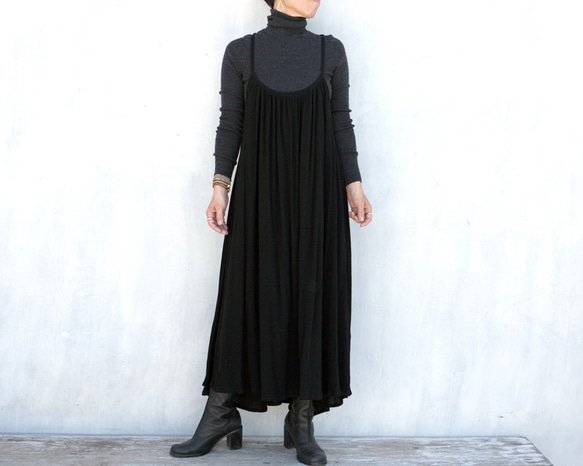 楊柳キャミソールワンピース　ブラック 2枚目の画像