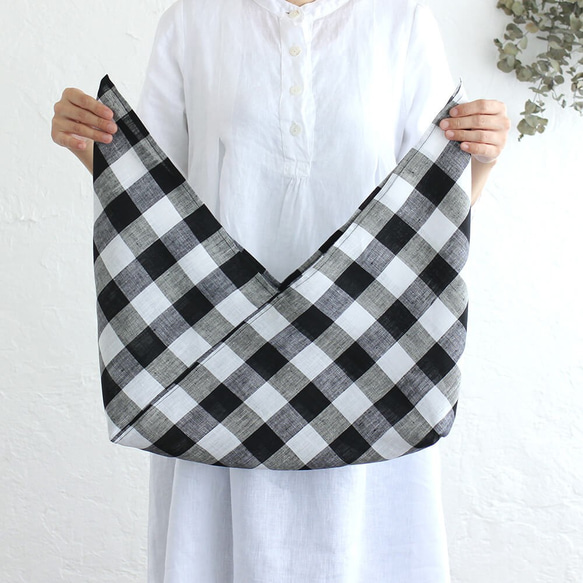 alin bag M 50cm 籃子包，帶亞麻袋扣板（格子/黑色）。 第3張的照片