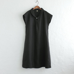 亞麻披肩領連衣裙寬鬆A字型（黑色）OP06。 第7張的照片