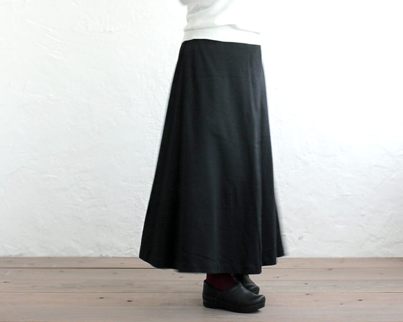スムースニット マキシ丈フレアスカート （ブラック）SK01. 1枚目の画像