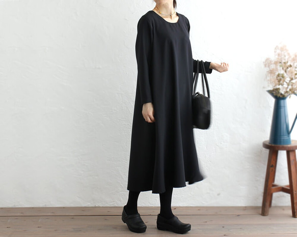 A 字喇叭連衣裙入門/畢業/正式/尺寸可變（黑色）。 第1張的照片