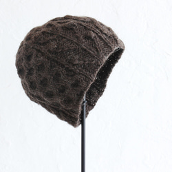 100% 羊毛 Aran 圖案針織帽（巧克力棕色）。 第4張的照片