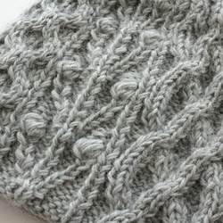 100% 羊毛 Aran 圖案針織帽（淺灰色）。 第5張的照片