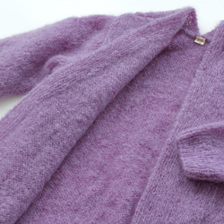 柔軟手工編織馬海毛針織外罩開衫（紫色） 第5張的照片