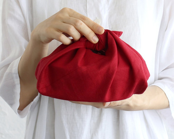 alin&#39;s bag S Bento wrap 帶扣板的亞麻布包（紅色）。 第1張的照片
