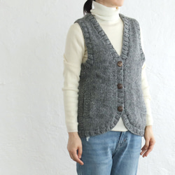 羊毛100%　手編みウールニット ボタンベスト （グレー） 4枚目の画像