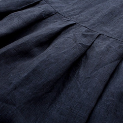 亞麻低腰連衣裙抱膝（海軍藍） 第5張的照片