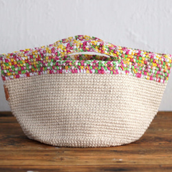 裂き編みと無染色コットンクロシェのトートバッグ（オフホワイト） 2枚目の画像