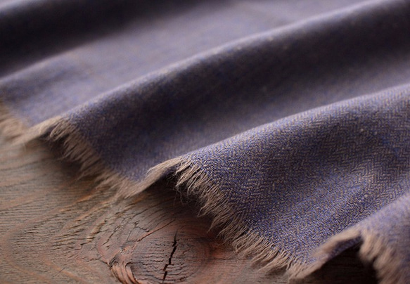 手織りパシュミナ（カシミア）　ヘリンボーンストール　ライトパープル 5枚目の画像