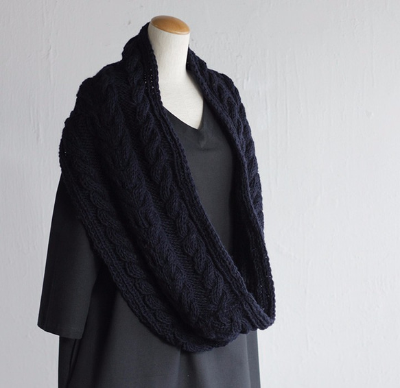 《Limited 1》 100% Wool Knit Snood Navy 第2張的照片