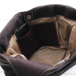 正品牛皮側袋 Simple tote bag Petit Nim（深棕色） 第7張的照片