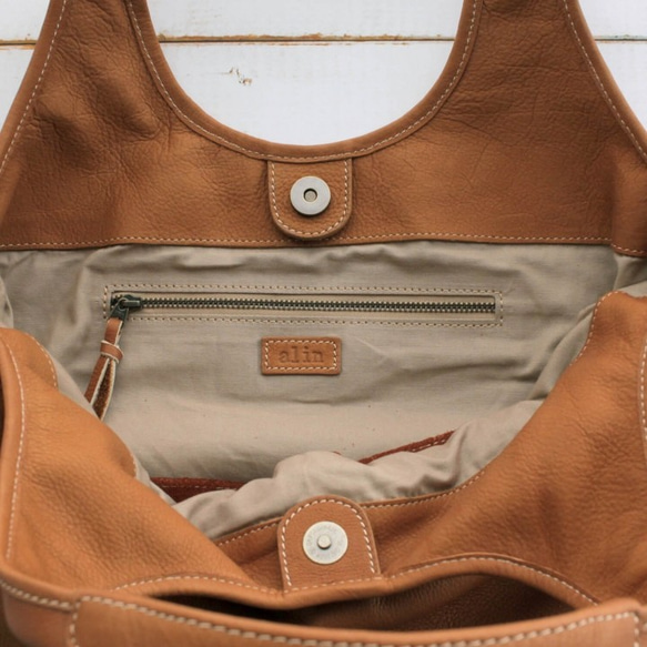 正品牛皮皮革側袋 Simple tote bag Petit Nim (camel) 第7張的照片