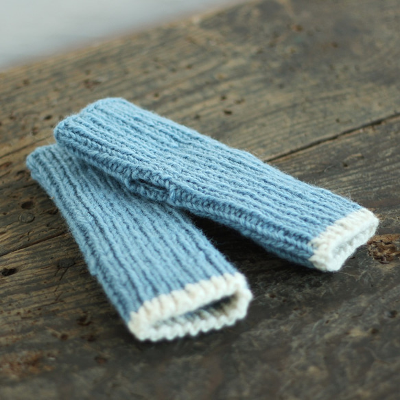 100％羊毛羅紋針織暖手半指手套（冰藍色/灰白色） 第4張的照片