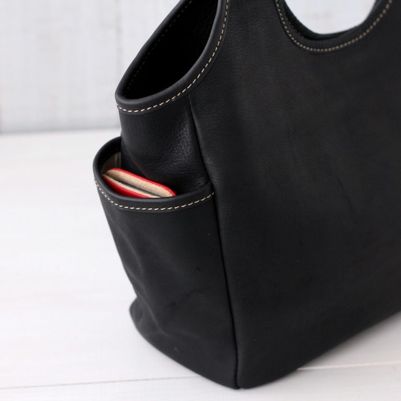 正品牛皮皮革側袋 Simple tote bag Petit Nim (黑色) 第5張的照片