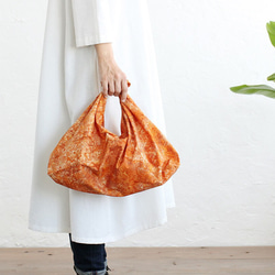 alin&#39;s Azuma袋M 50厘米籃子袋，配蠟染Azuma袋扣（花/橙色） 第1張的照片