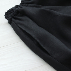 亞麻褶裙乾淨外觀長款（黑色）SK02。 第9張的照片