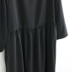 聚攏低腰長袖連衣裙幼兒園/畢業/正式/尺碼可變（黑色）。 第10張的照片