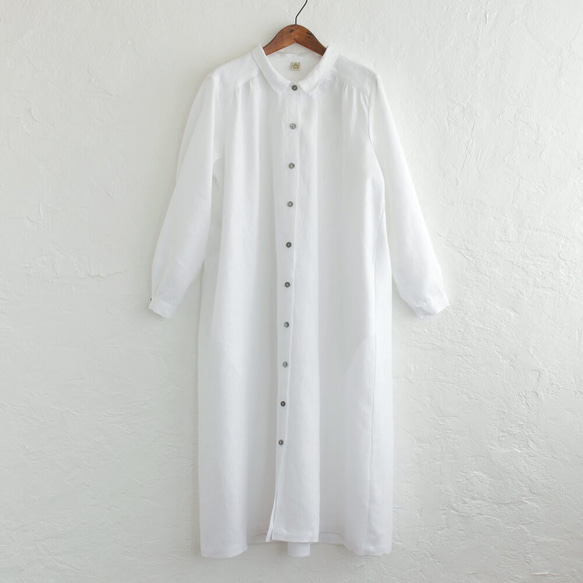 “亞麻 2way 長袖襯衫連衣裙”前開口聚攏外罩（白色） 第5張的照片