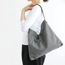 A4尺寸單肩包Nueng帆布+真牛皮方型（灰色）LS005。 第1張的照片