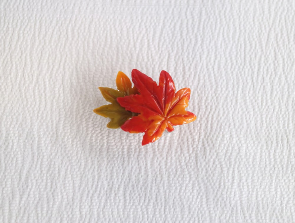 秋の帯留《 もみぢ　紅×萌葱 》 2枚目の画像