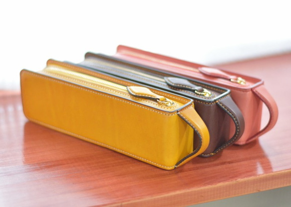 レクタングラー M 使いやすい ペンケース【ミネルバリスシオ】【本革】【イタリアンレザー】 1枚目の画像