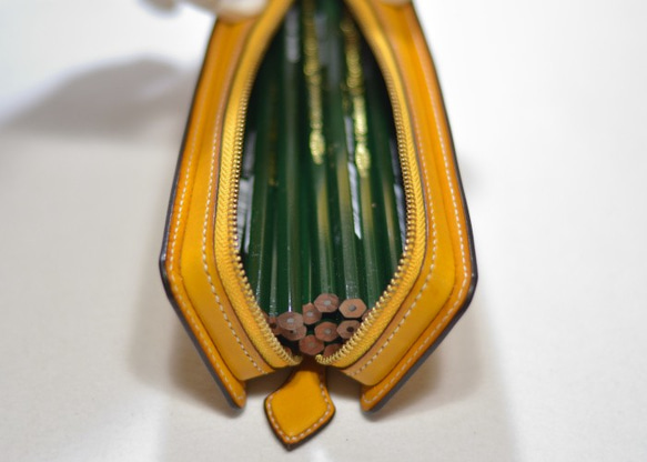 レクタングラー M 使いやすい ペンケース【ミネルバリスシオ】【本革】【イタリアンレザー】 6枚目の画像