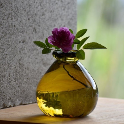 丸花器 緑茶】 一輪挿し・花瓶・花器 吹きガラス工房 琥珀 通販