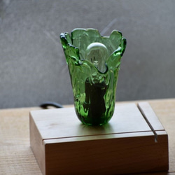 吹きガラスミニランプ【木台　アイスカット　緑】 7枚目の画像
