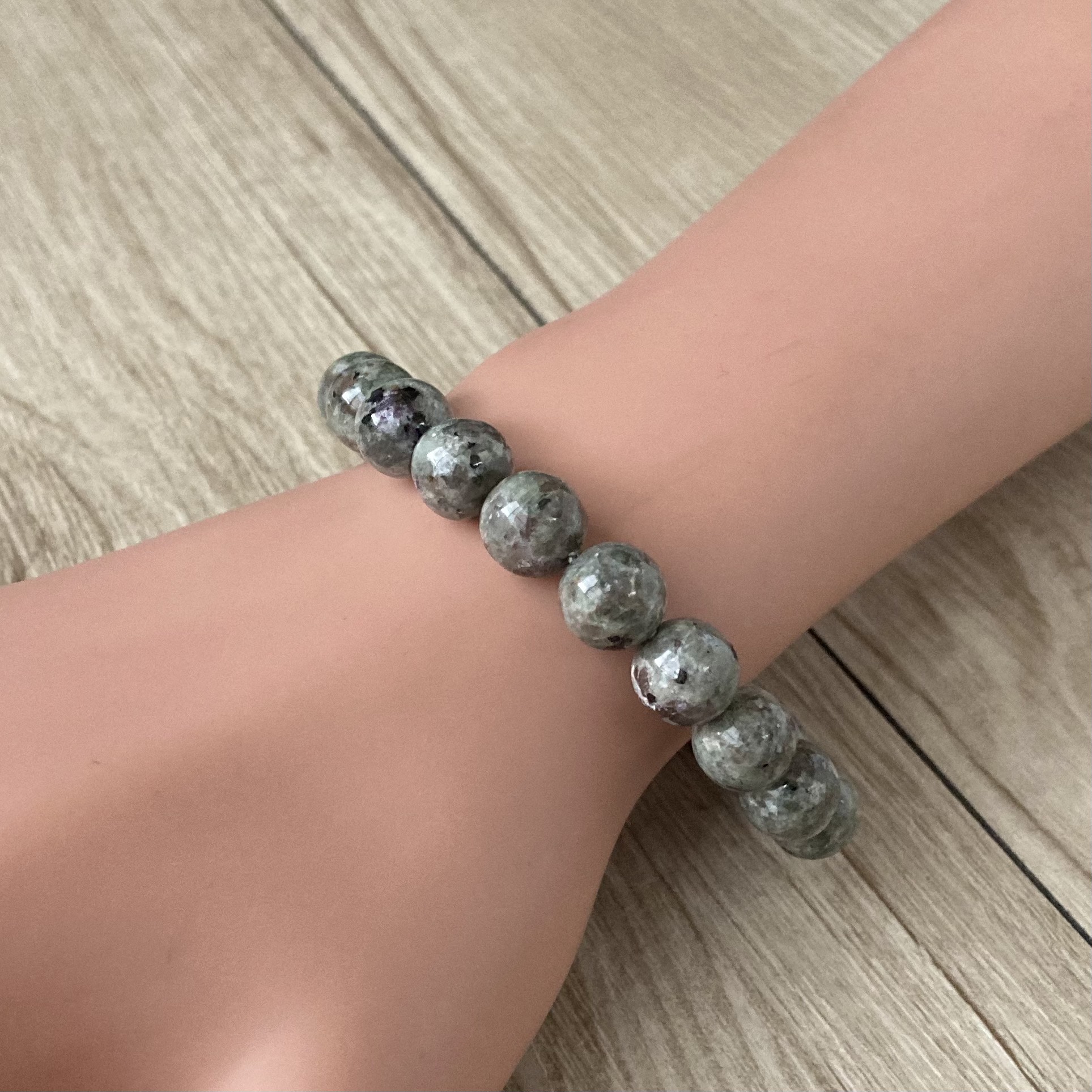 半額セール‼︎光と影の美しさを秘めたストーン/ユーパーライト/天然石 ストーン ブレスレット