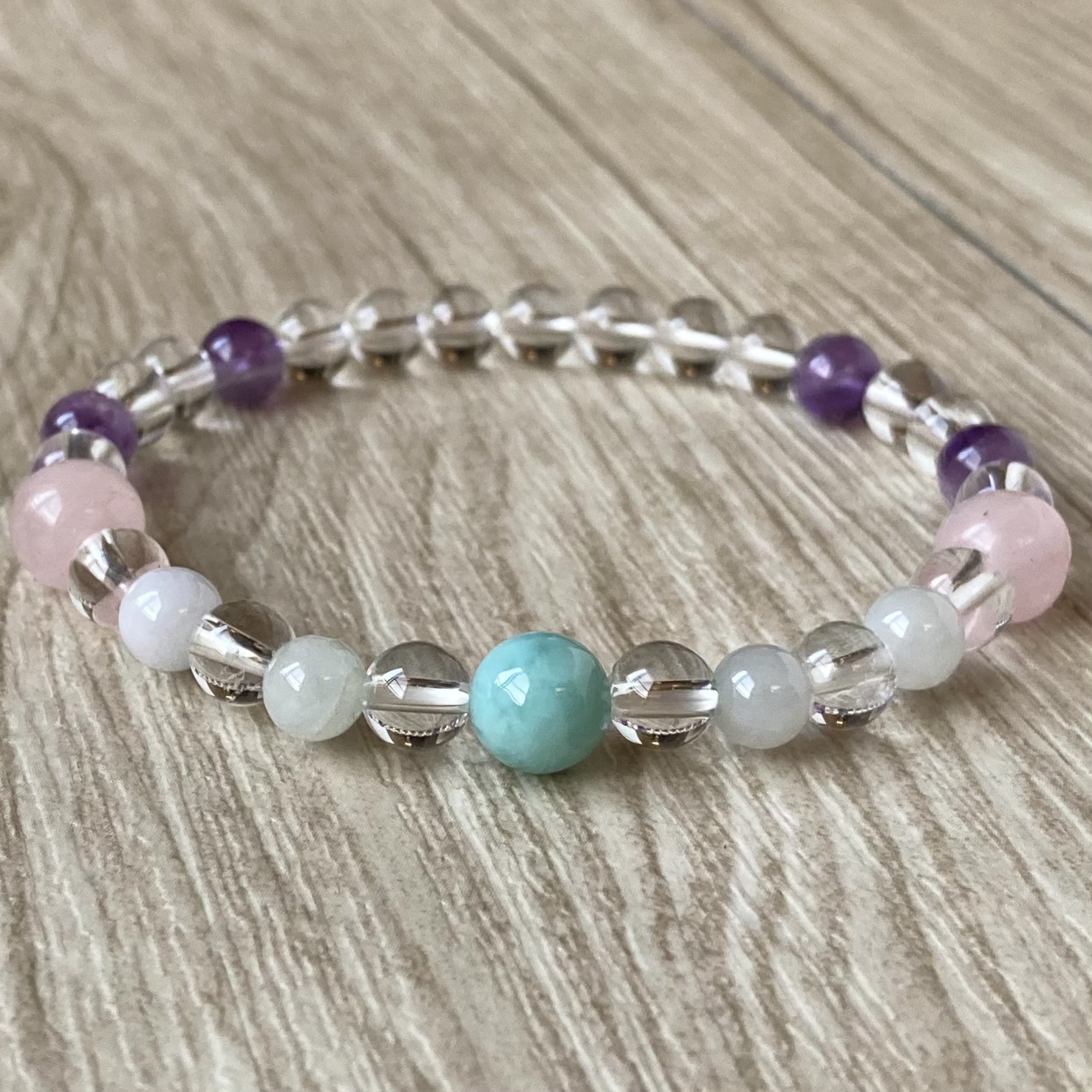 肩の力を抜き、 内面から美しさを.../ラリマー・翡翠・ローズクォーツ・アメジスト・水晶/天然石 ストーン ブレスレット