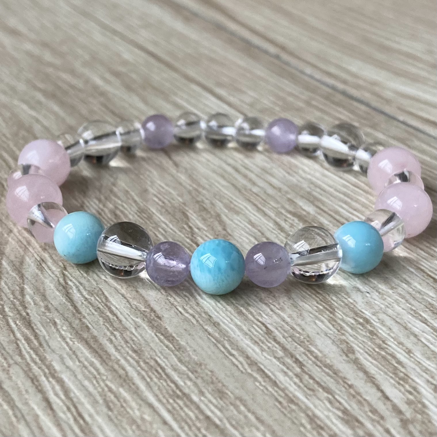 優しさと穏やかさをまとう、 静かな魅力/ラリマー・ローズクォーツ・ラベンダーアメジスト/ 天然石 ストーン ブレスレット