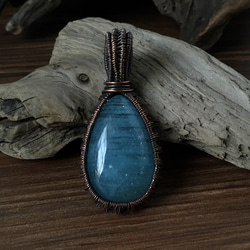 アクアマリンペンダント・Copper wire wrap/ワイヤーアート・ネックレス・ペンダントトップ 1枚目の画像