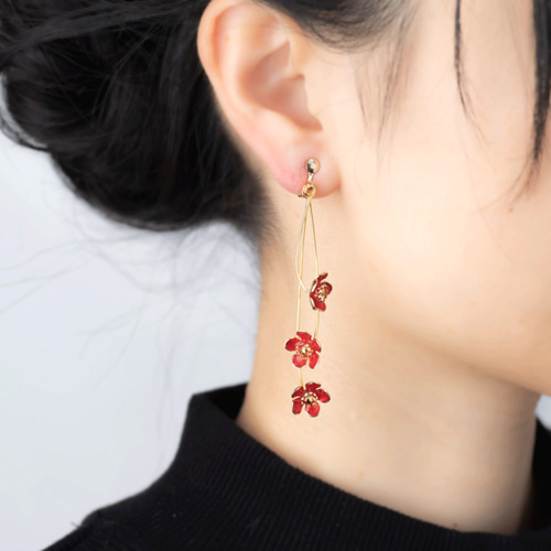 K14gf ゆれる梅の花 大ぶりピアス(イヤリング変更可) ピアス