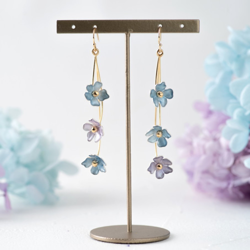 K14gf ゆれるスノーフラワー(紫陽花) 大ぶりピアス(イヤリング変更可